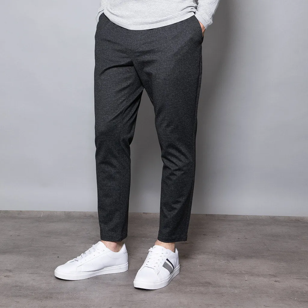 Ezrah Twill Jogger Trousers In Charcoal