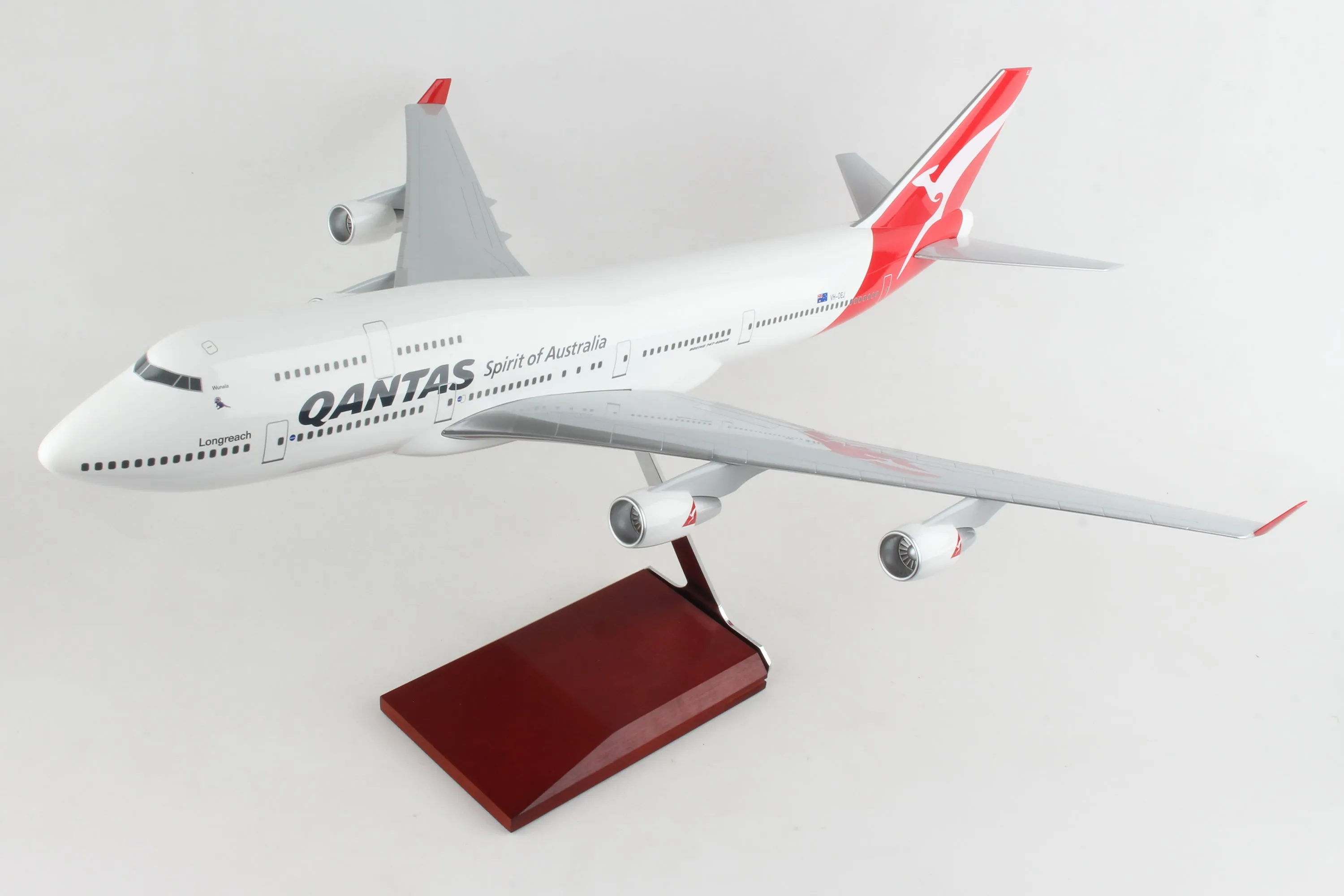 SKR9501 SKYMARKS QANTAS 747-400 1/100