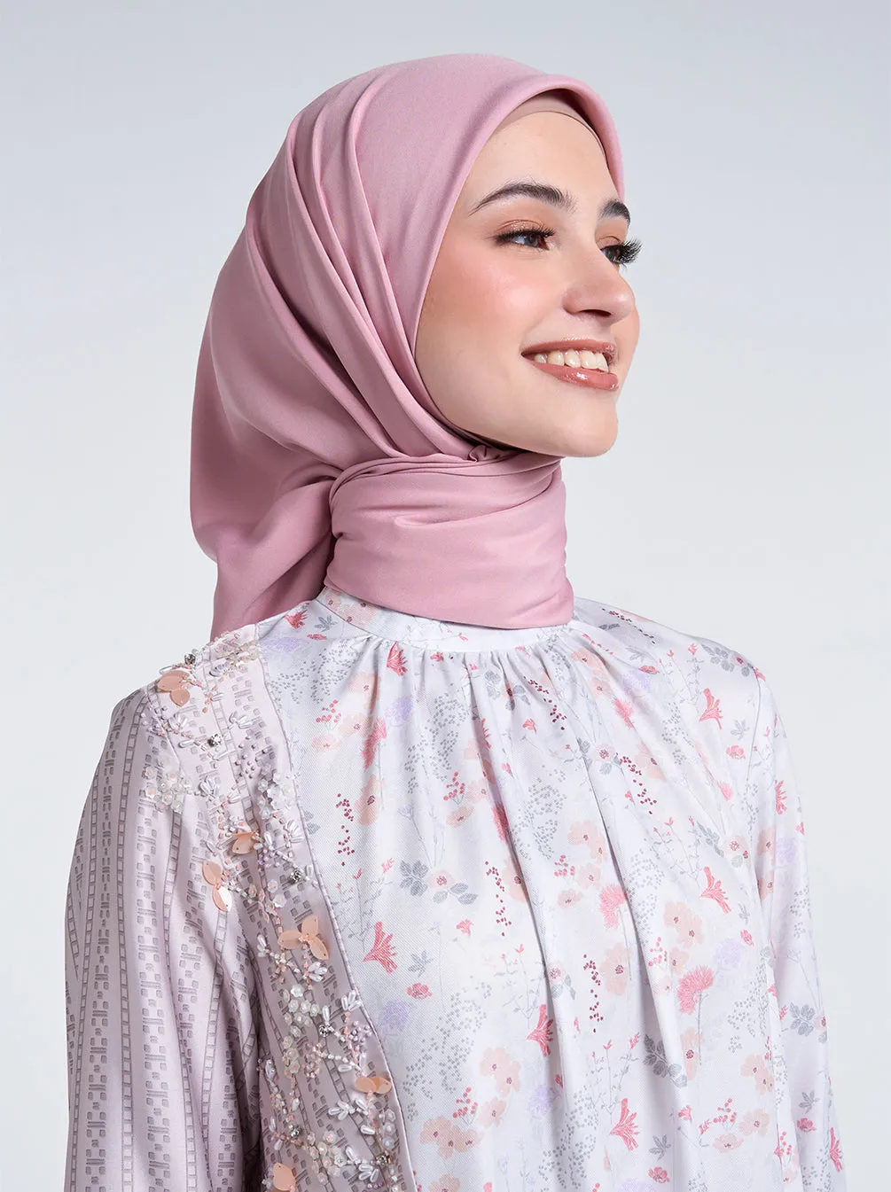 ULTRA SATIN SCARF PLAIN SOFT PINK