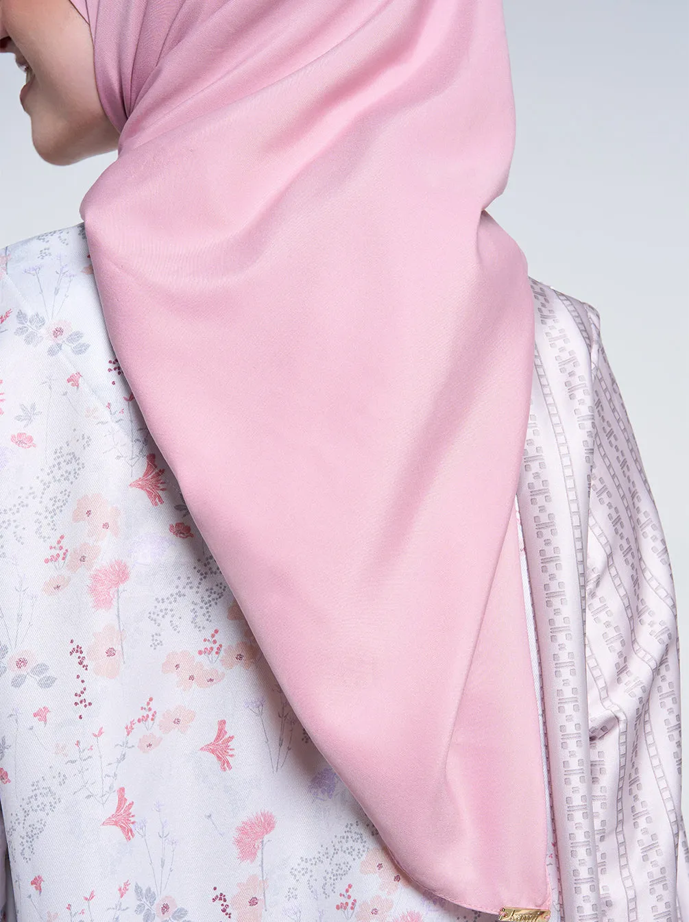 ULTRA SATIN SCARF PLAIN SOFT PINK