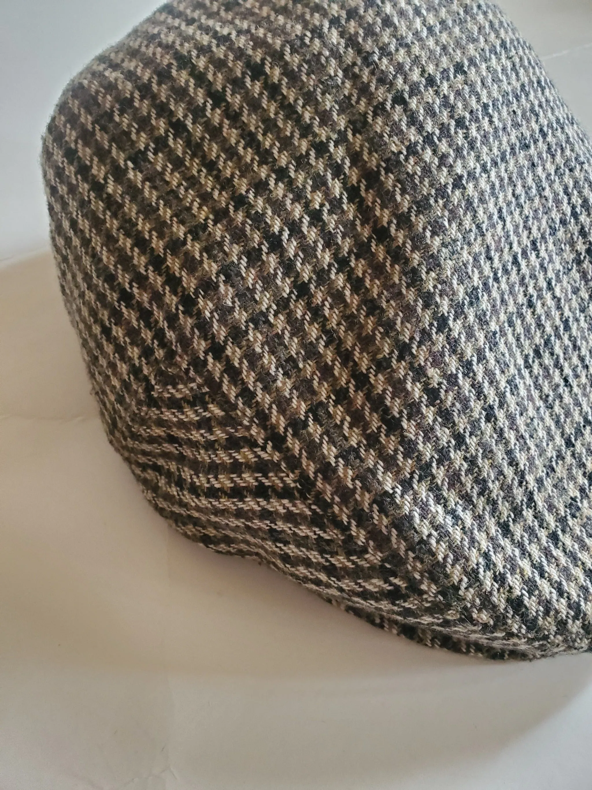 Vedazzling Newhattan Vintage Cap